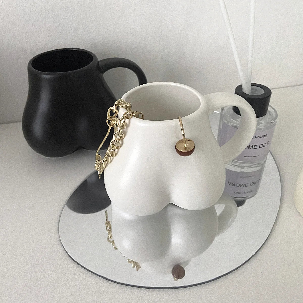 250ml Lips Ceramic Cup Creativity Body Butt Coffee Mugs Heat Resistant Cartoon Human Face Mugs Tea Cups Ceramic Handle Mug