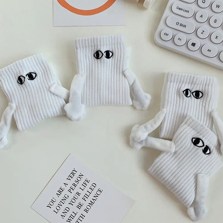 Hand-Holding Socks – A Fun Friendship Magnet and the Ultimate Useless Gift 😊🧦✨