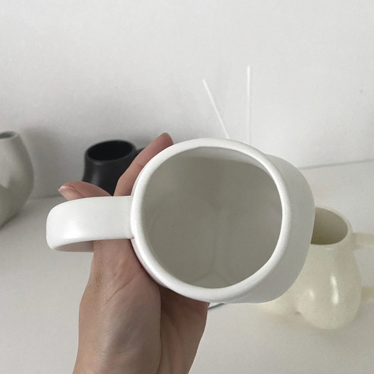 250ml Lips Ceramic Cup Creativity Body Butt Coffee Mugs Heat Resistant Cartoon Human Face Mugs Tea Cups Ceramic Handle Mug