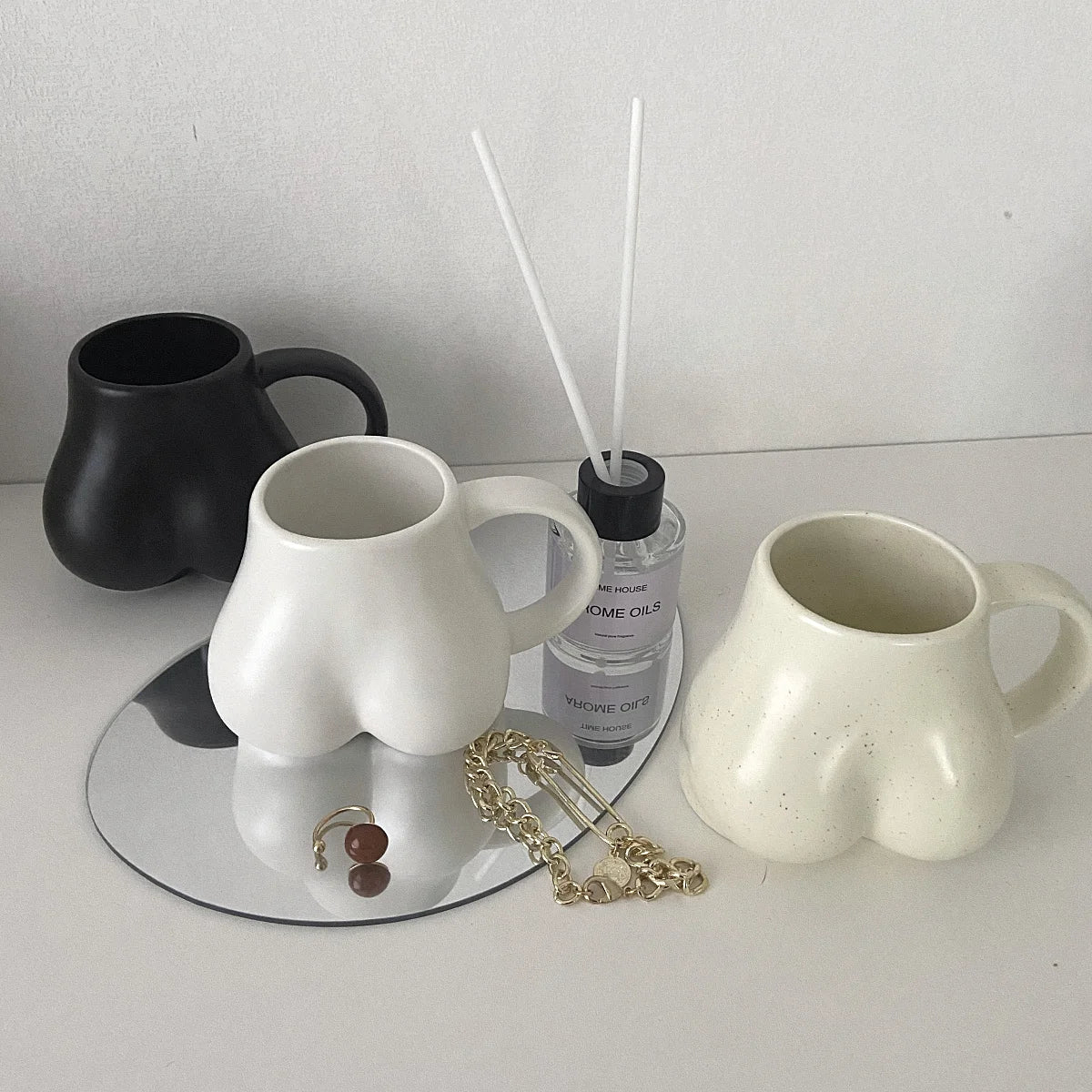 250ml Lips Ceramic Cup Creativity Body Butt Coffee Mugs Heat Resistant Cartoon Human Face Mugs Tea Cups Ceramic Handle Mug